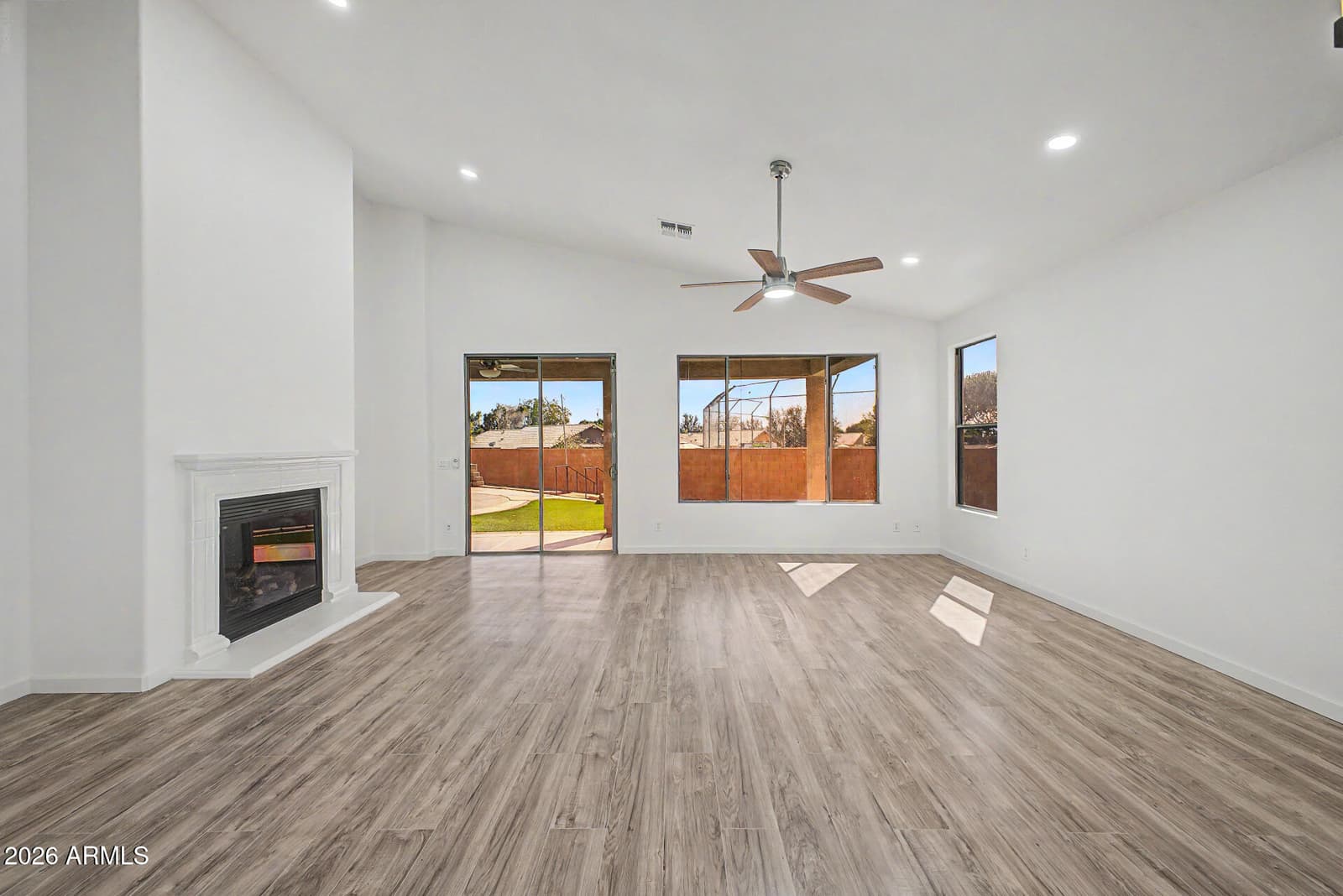 6302 N 69TH Drive, Glendale, AZ 85303 — photo 17 of 55