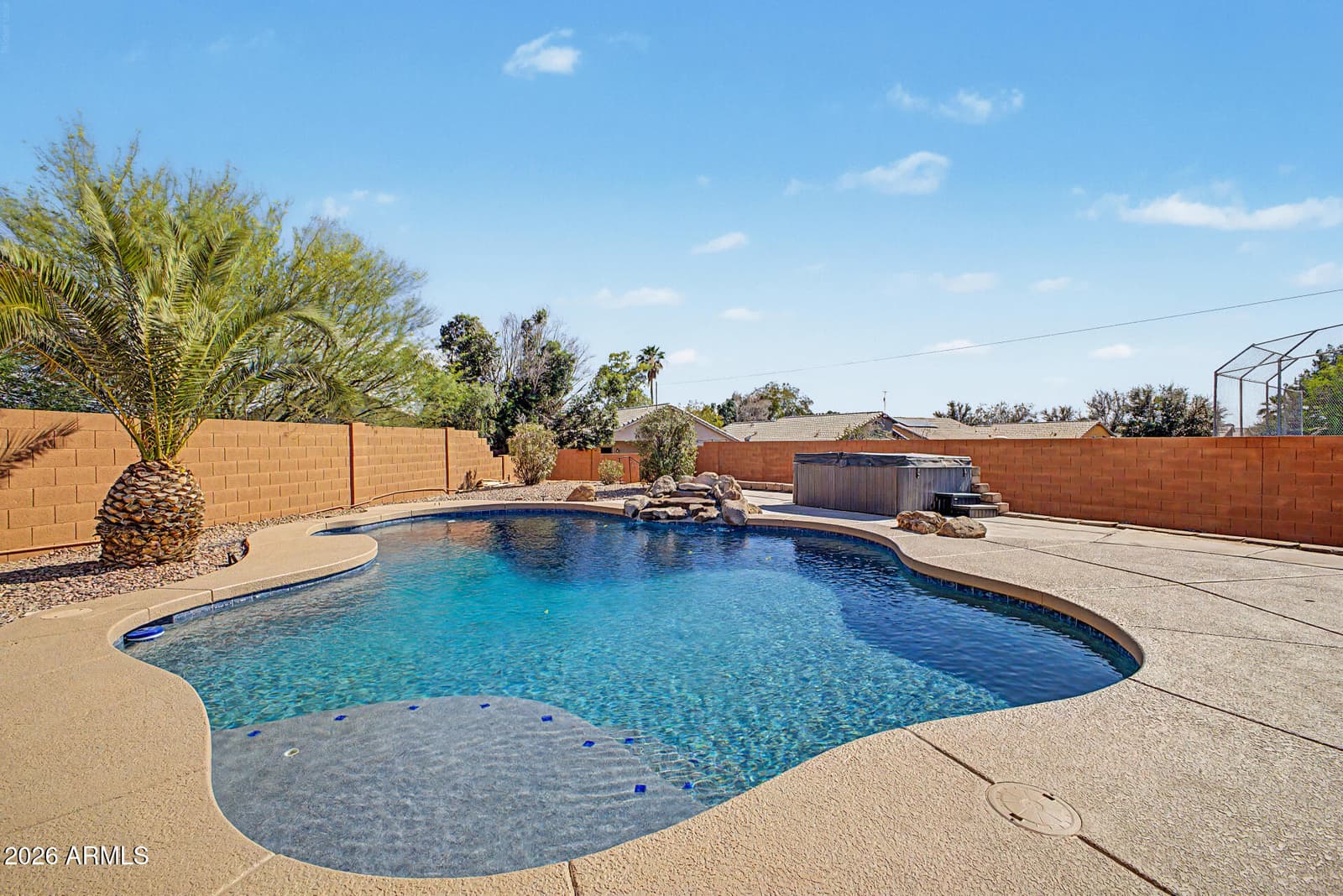 6302 N 69TH Drive, Glendale, AZ 85303 — photo 3 of 55