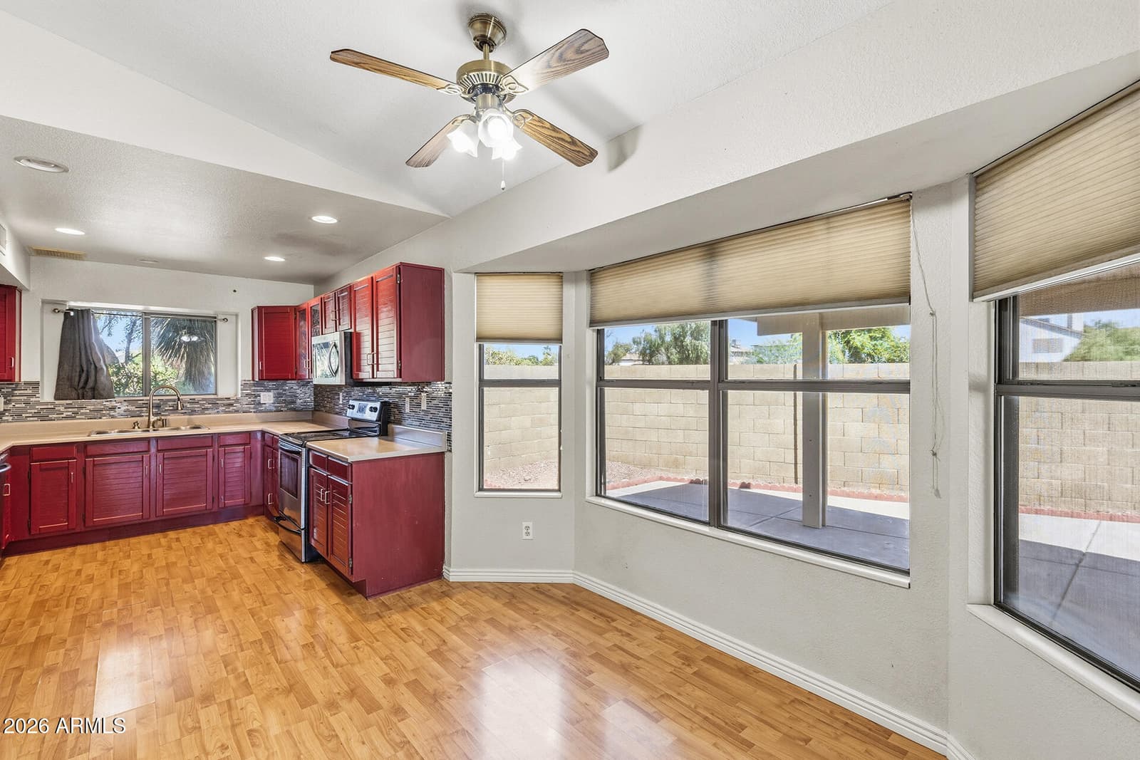 19810 N 46TH Avenue, Glendale, AZ 85308 — photo 4 of 49