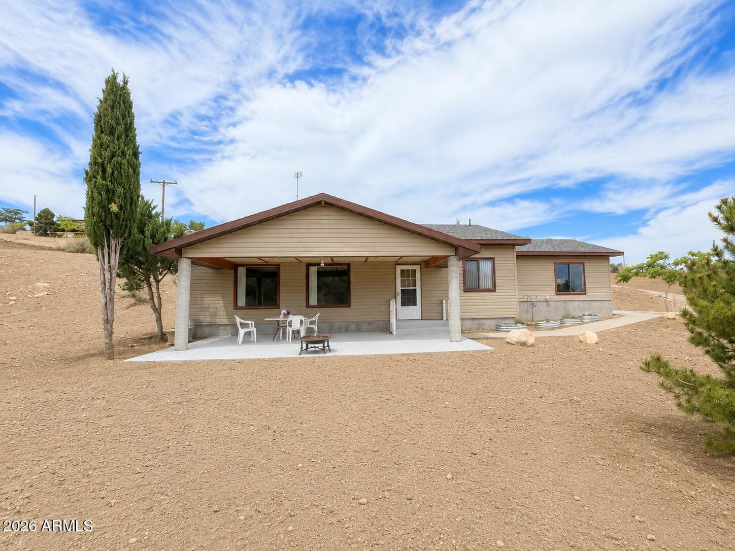 18168 S SPOON Road, Peeples Valley, AZ 86332 — photo 6 of 59