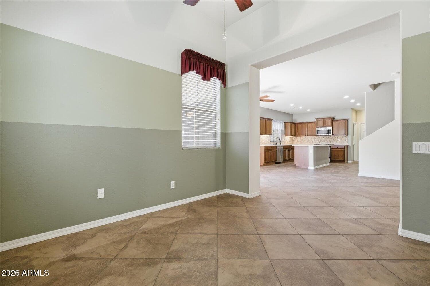 1945 W BUSONI Place, Phoenix, AZ 85023 — photo 4 of 15