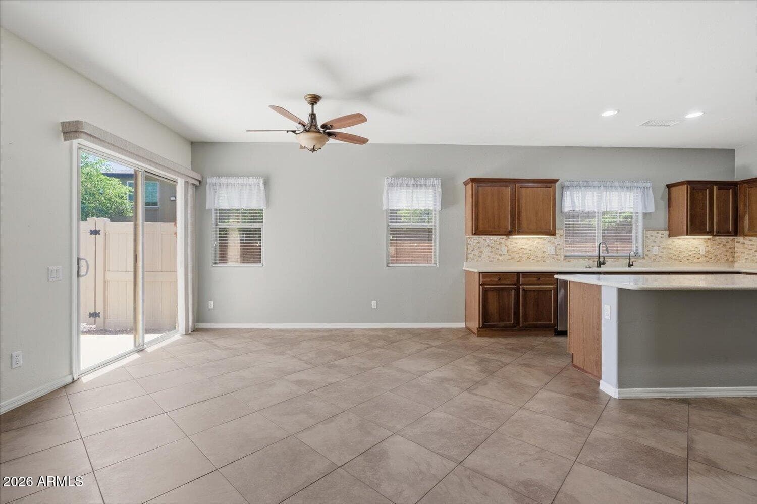 1945 W BUSONI Place, Phoenix, AZ 85023 — photo 5 of 15