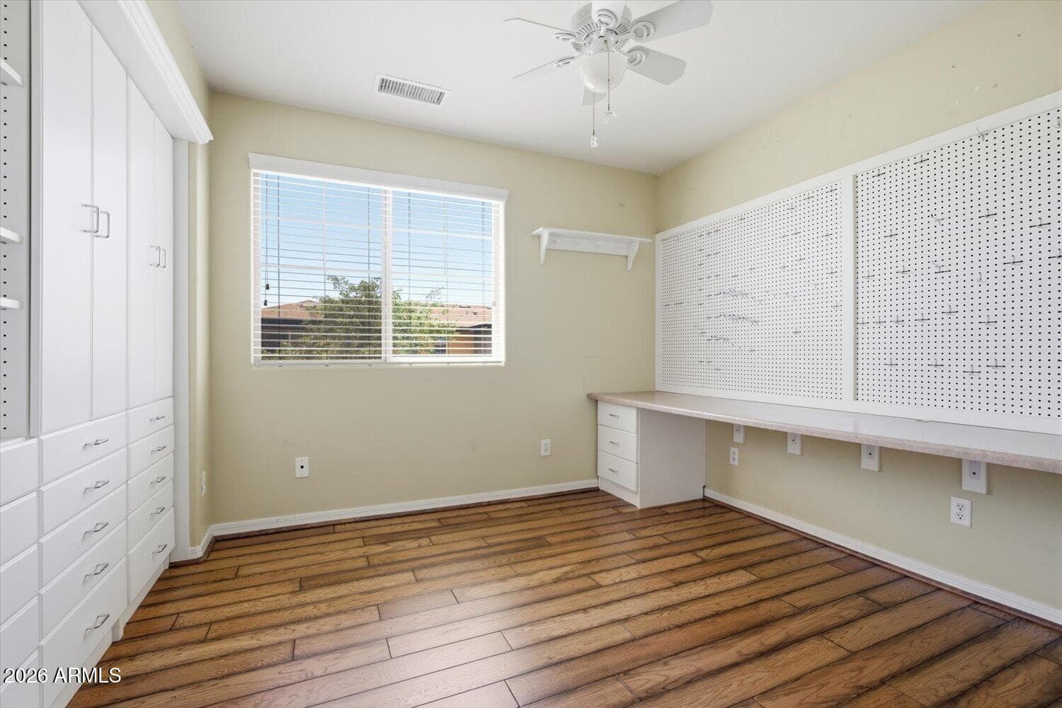 1945 W BUSONI Place, Phoenix, AZ 85023 — photo 8 of 15