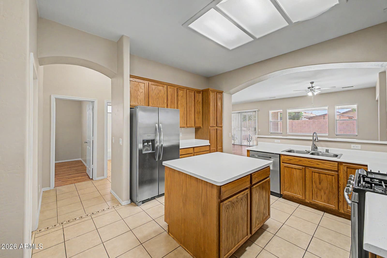 11199 W MONTE VISTA Road, Avondale, AZ 85392 — photo 11 of 36