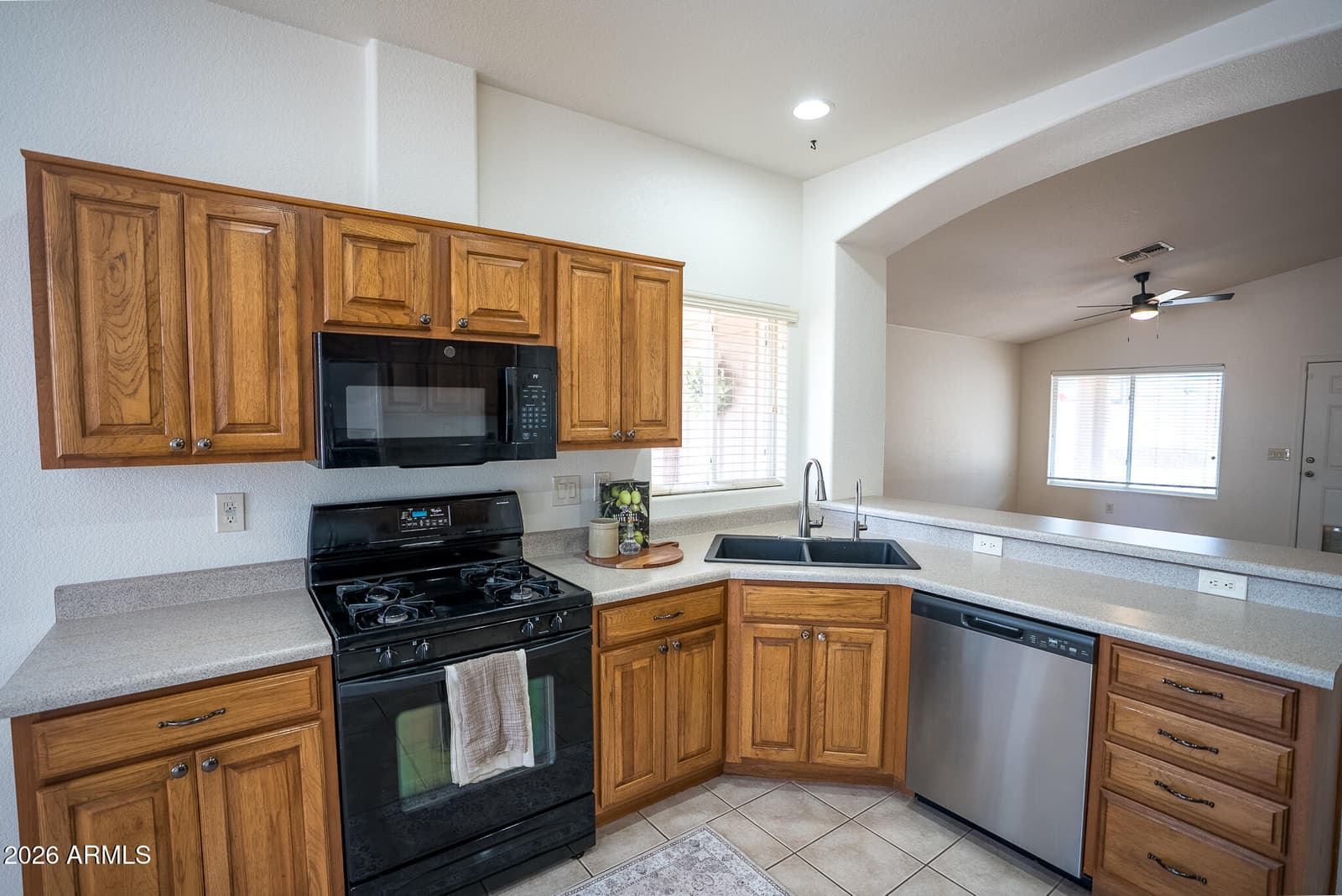 8203 W Tonto Lane, Peoria, AZ 85382 — photo 6 of 21