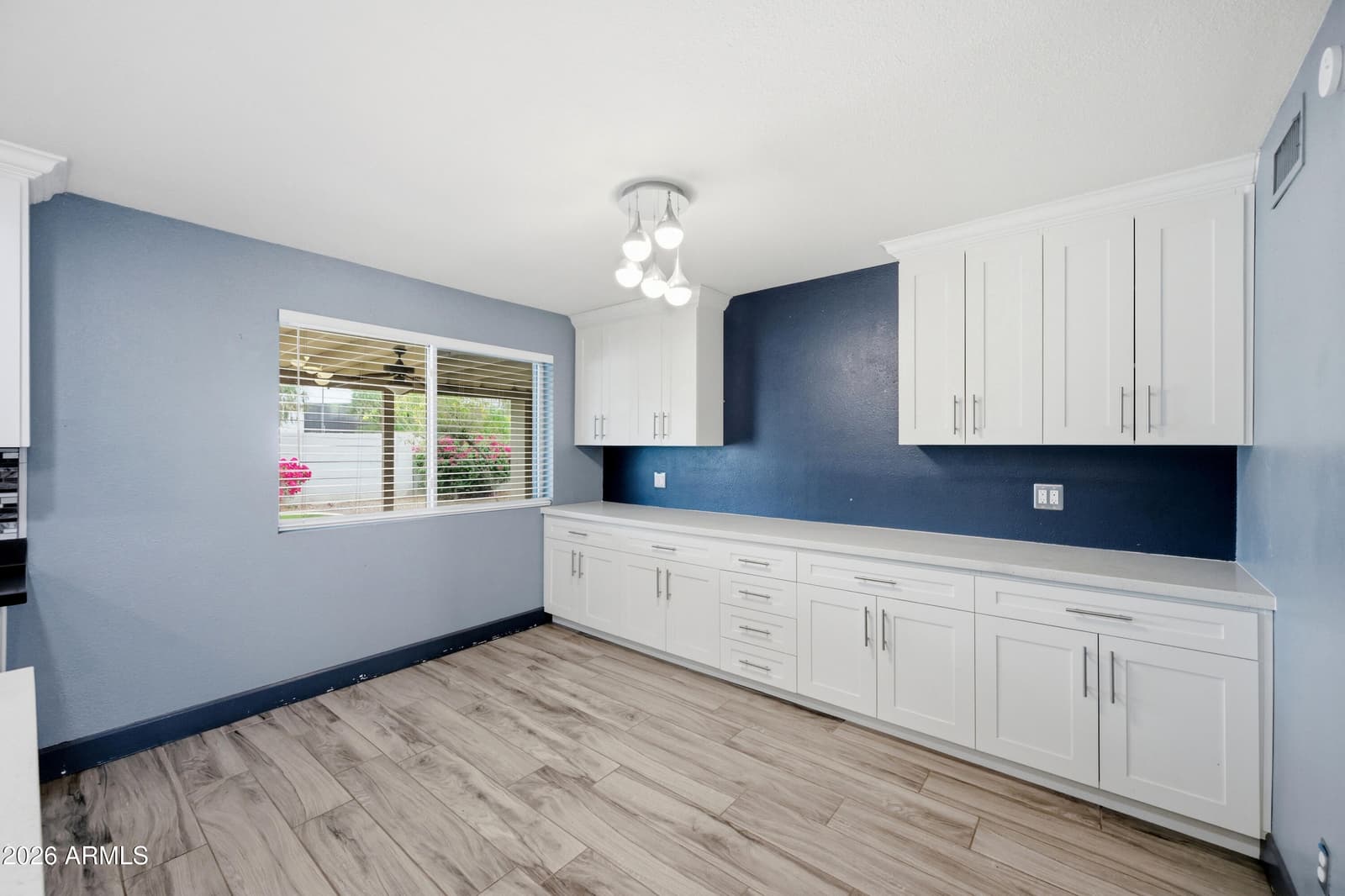 12039 N 60TH Avenue, Glendale, AZ 85304 — photo 8 of 30