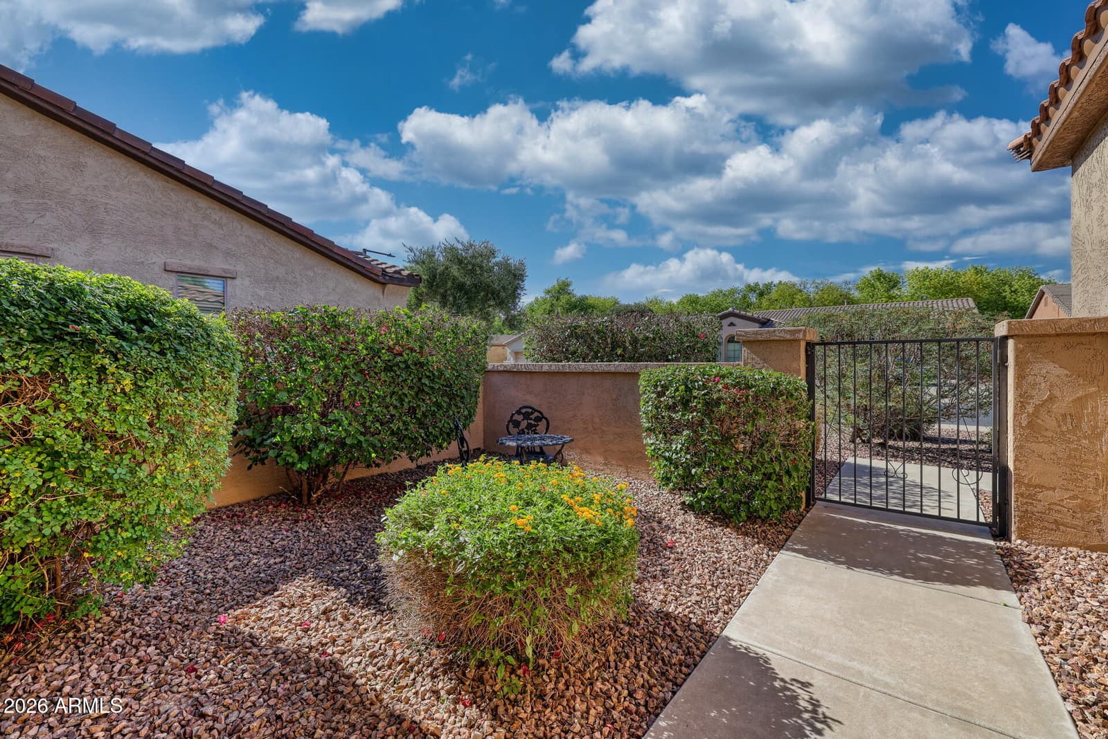 12423 W HEDGE HOG Place, Peoria, AZ 85383 — photo 5 of 81