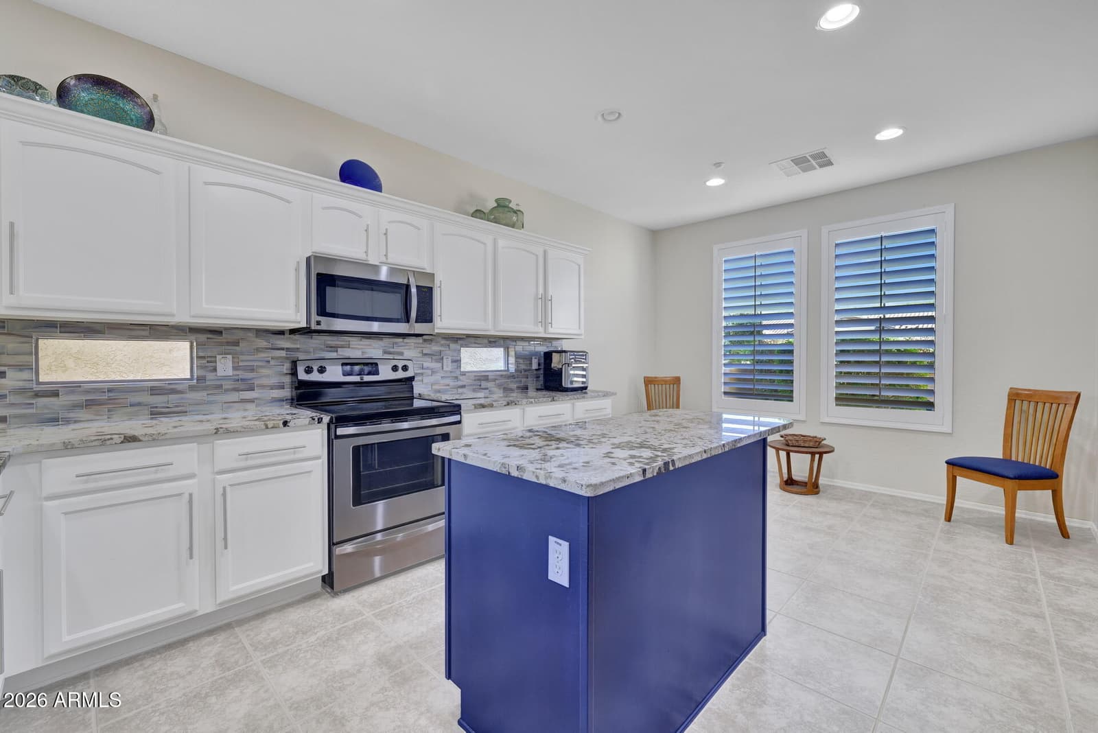 12423 W HEDGE HOG Place, Peoria, AZ 85383 — photo 14 of 81