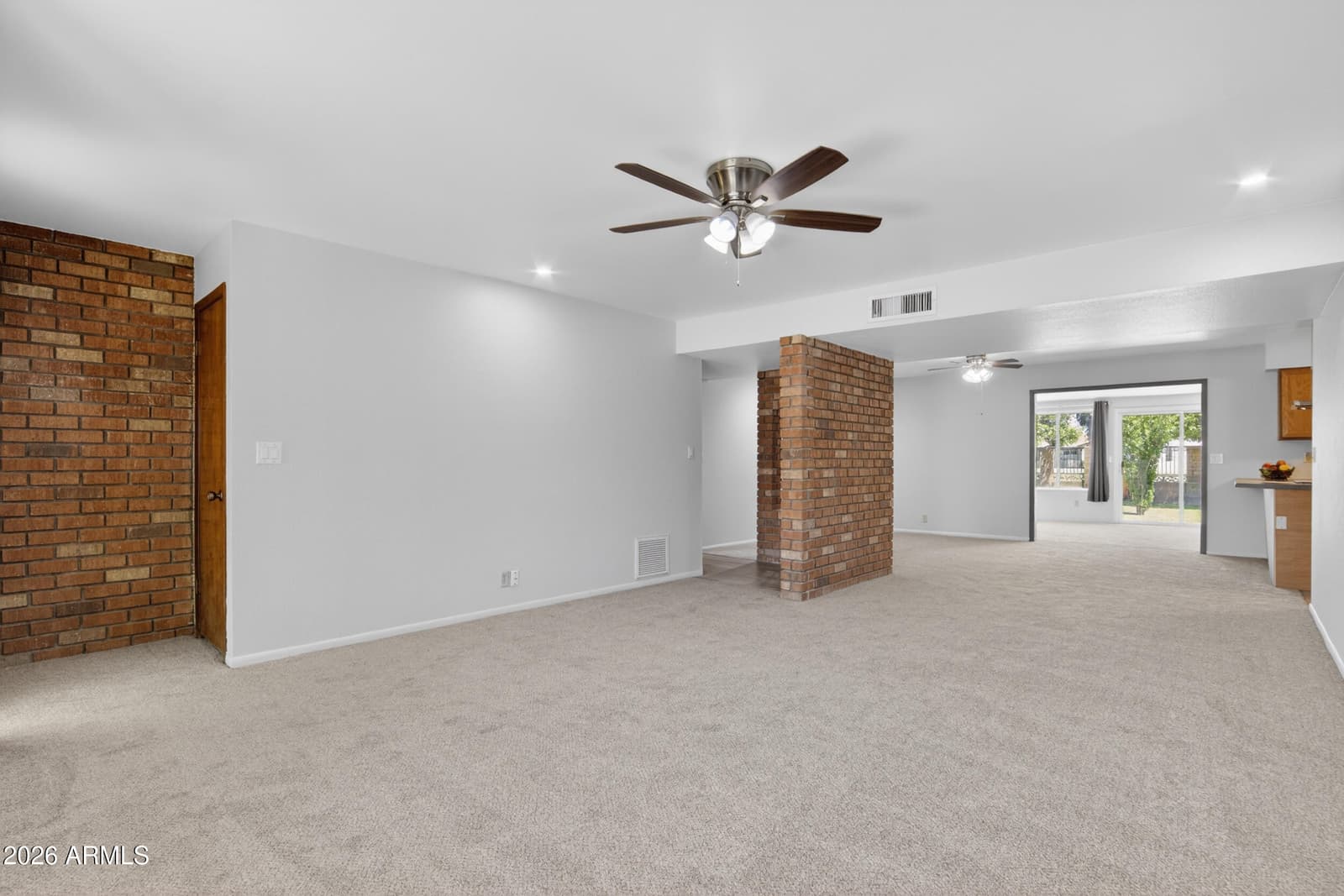 701 S CLEARVIEW Avenue, Mesa, AZ 85208 — photo 4 of 38