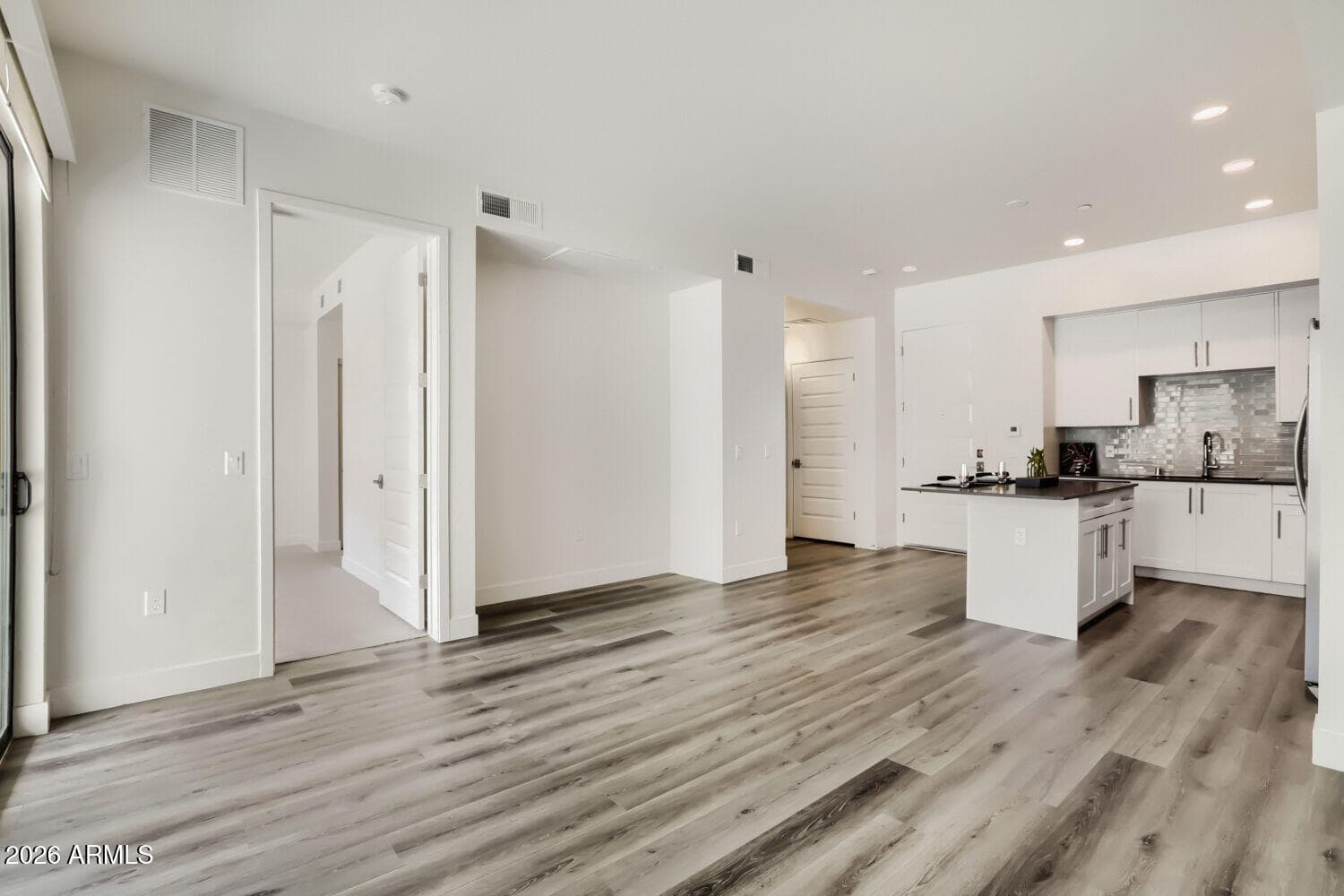 7300 E EARLL Drive 1016, Scottsdale, AZ 85251 — photo 5 of 24