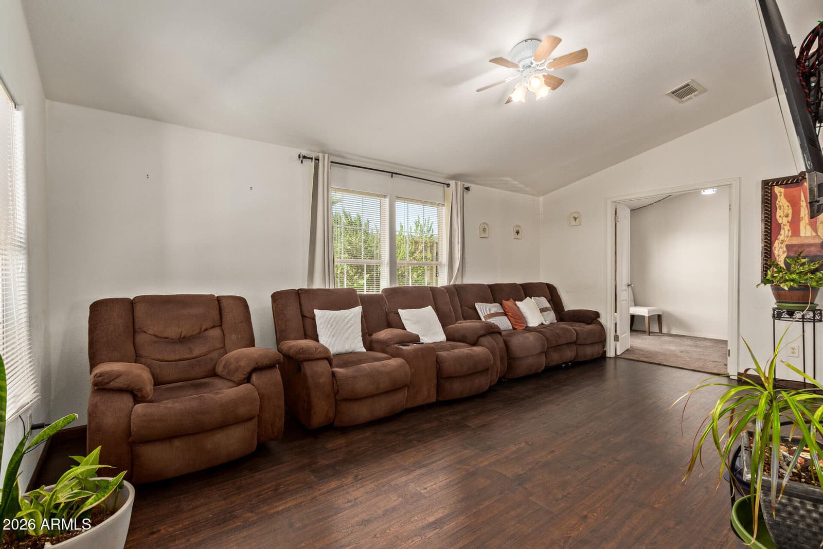 7300 N 51ST Avenue 118, Glendale, AZ 85301 — photo 5 of 28