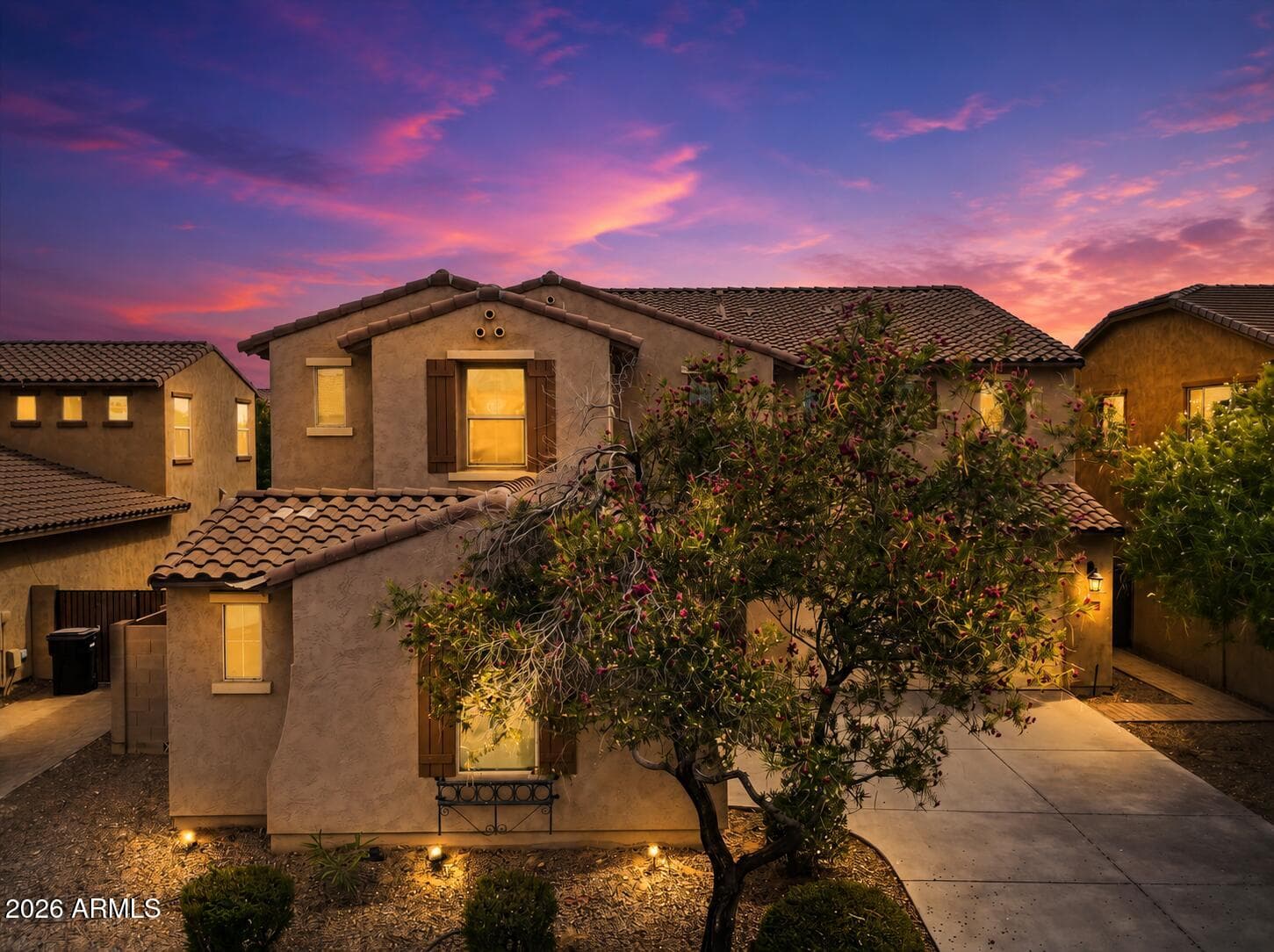 1471 E FLAMINGO Way, Gilbert, AZ 85297 — photo 2 of 42