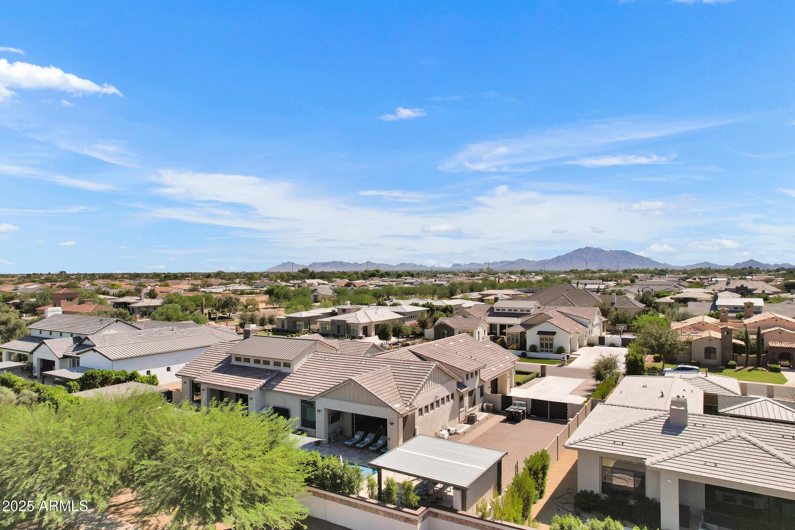 2652 E PELICAN Court, Gilbert, AZ 85297 — photo 12 of 113