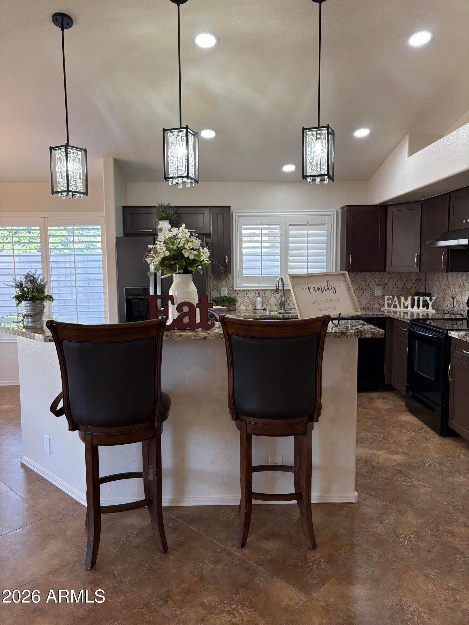 92 W IVANHOE Street, Gilbert, AZ 85233 — photo 3 of 41