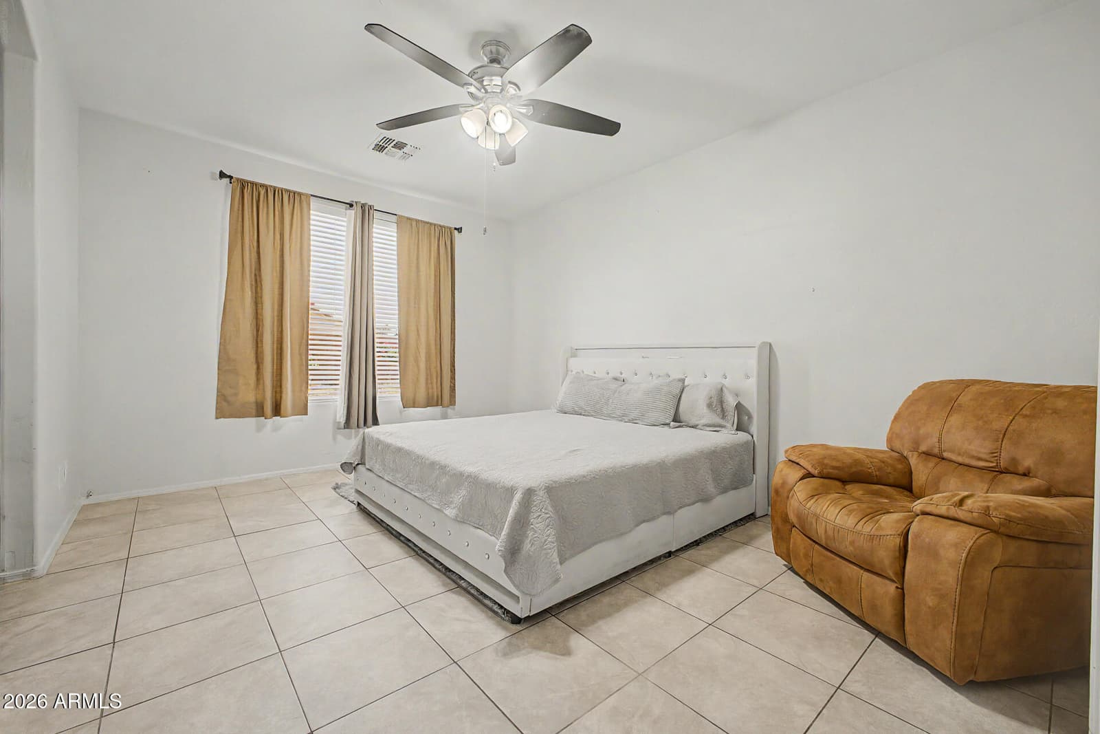 7577 W NORTHVIEW Avenue, Glendale, AZ 85303 — photo 10 of 25