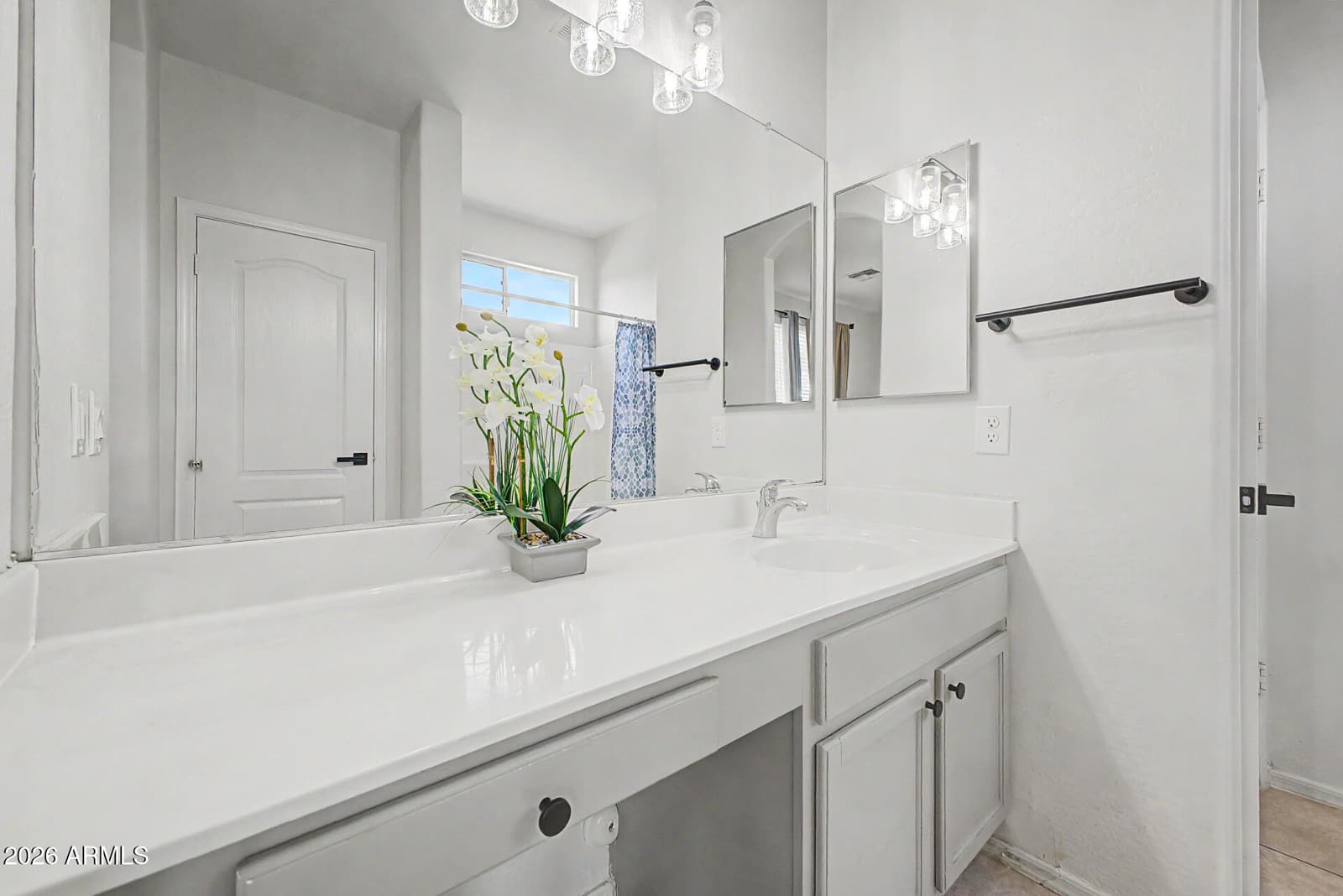 7577 W NORTHVIEW Avenue, Glendale, AZ 85303 — photo 12 of 25