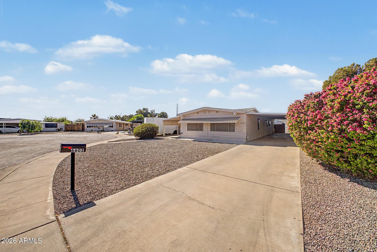 6602 W MISSION Lane, Glendale, AZ 85302 — photo 5 of 26