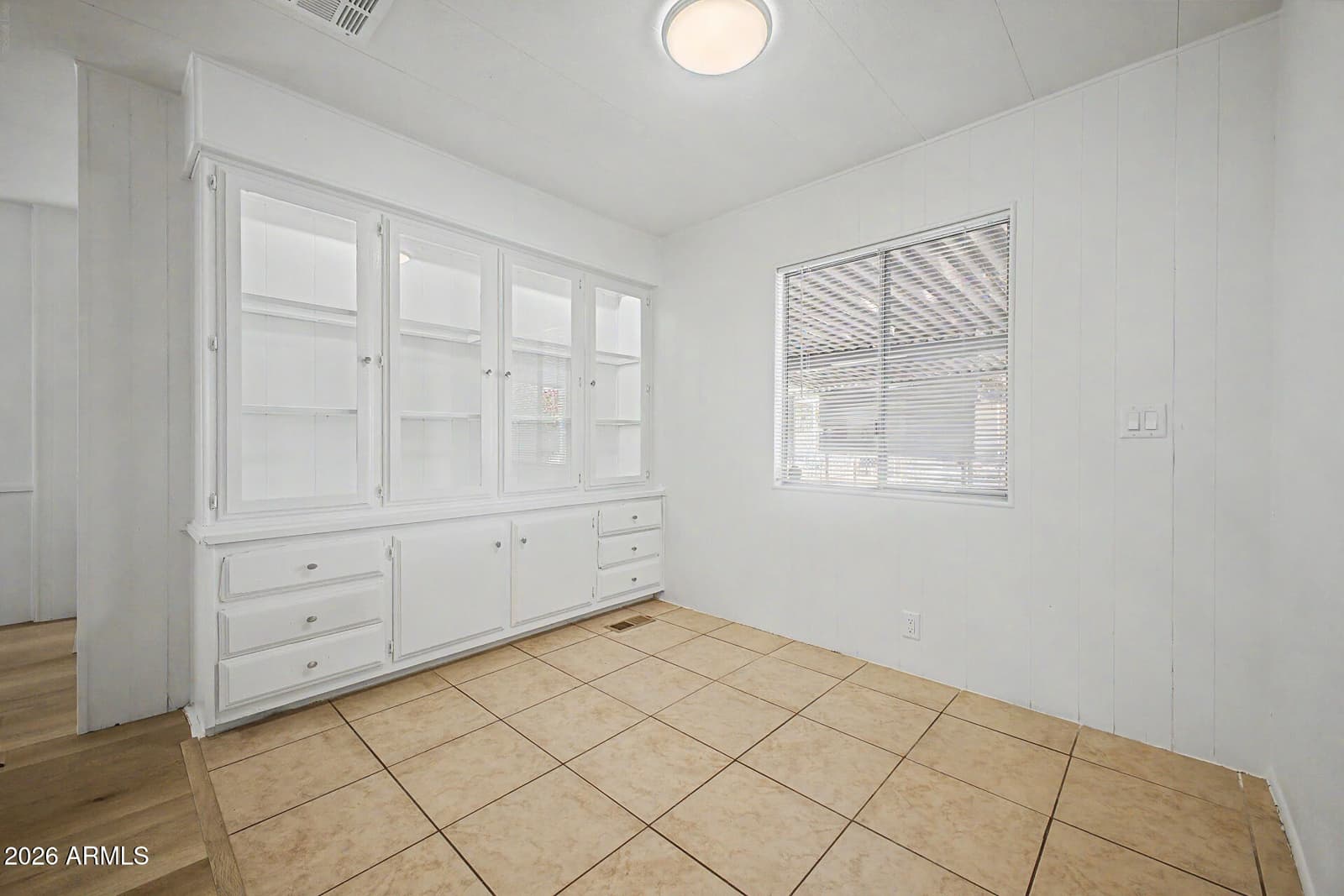 6602 W MISSION Lane, Glendale, AZ 85302 — photo 10 of 26