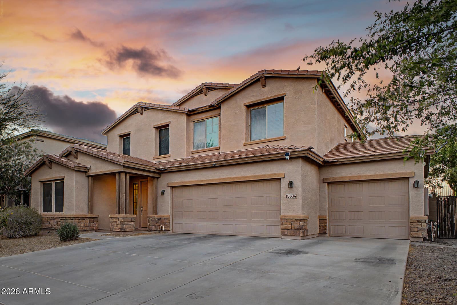 18634 W TURQUOISE Avenue, Waddell, AZ 85355