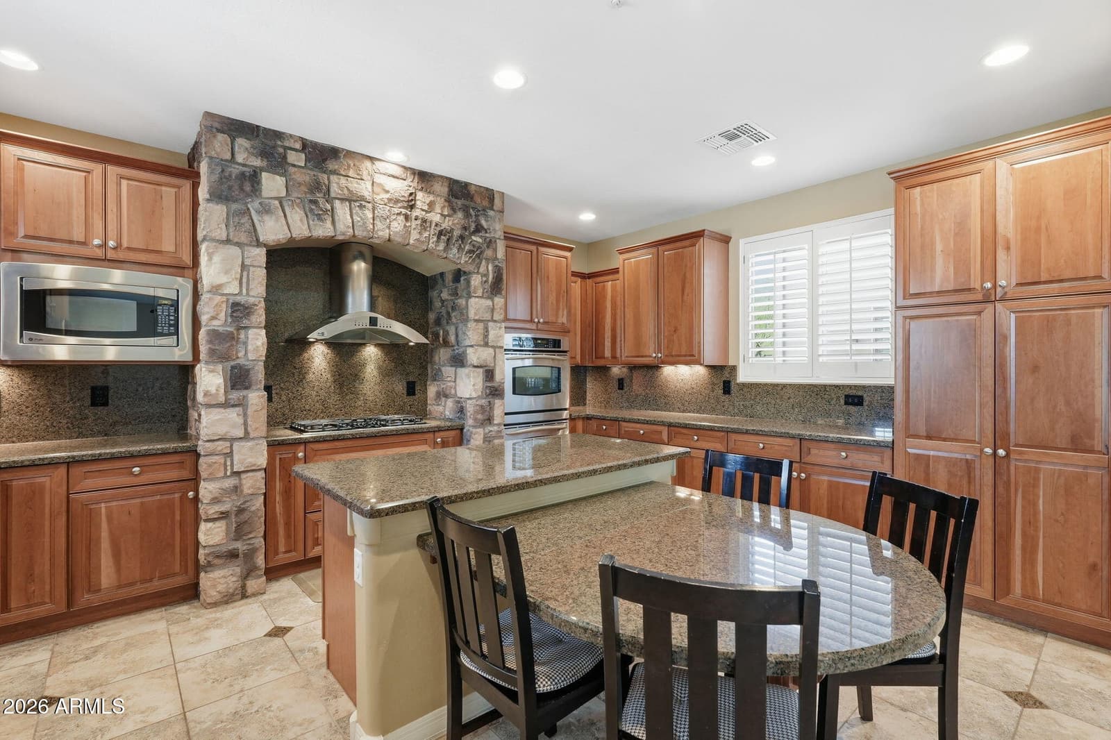8638 W BRILES Road, Peoria, AZ 85383 — photo 15 of 90