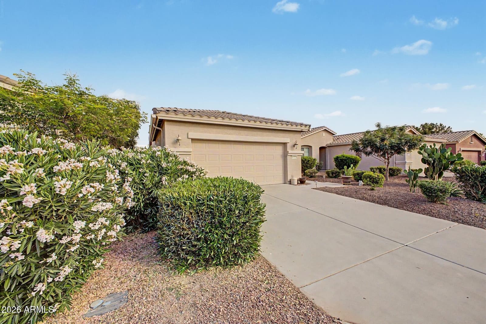 41975 W ELLINGTON Lane, Maricopa, AZ 85138 — photo 2 of 44