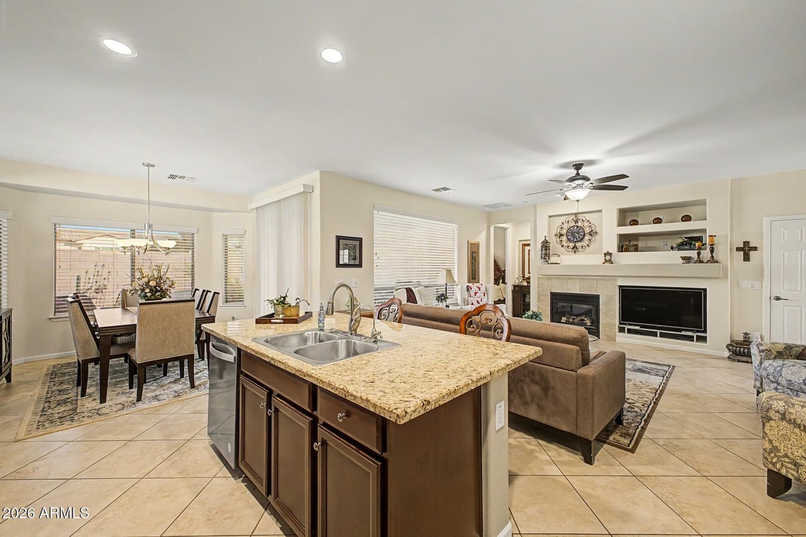 41975 W ELLINGTON Lane, Maricopa, AZ 85138 — photo 17 of 44