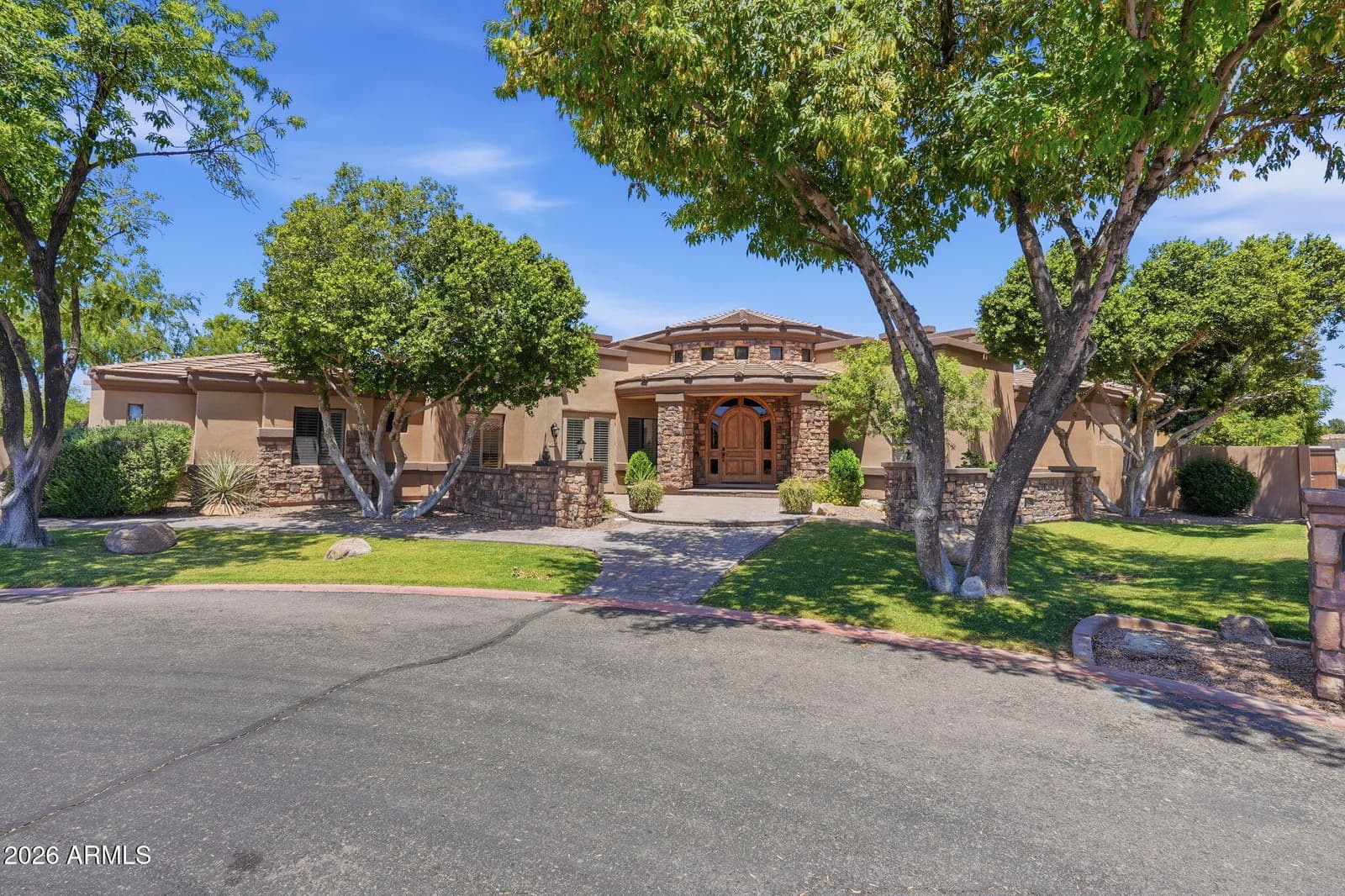 2780 W LAREDO Place, Chandler, AZ 85224 — photo 1 of 64