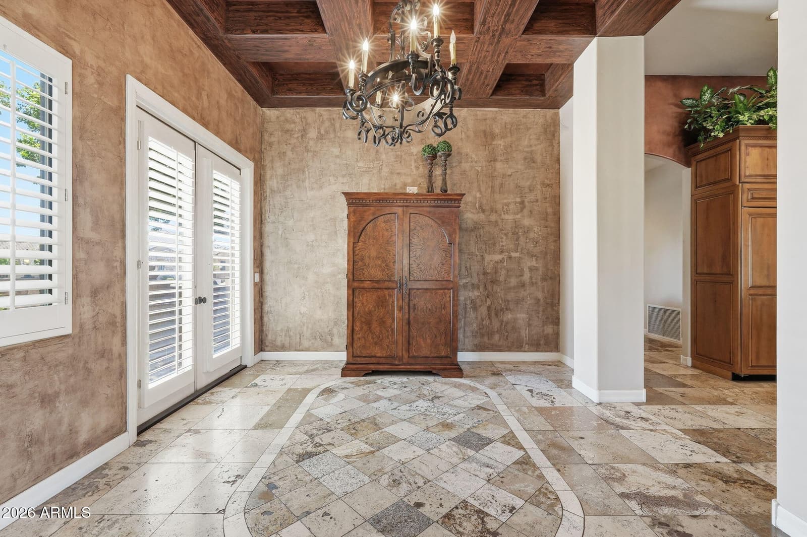 2780 W LAREDO Place, Chandler, AZ 85224 — photo 10 of 64