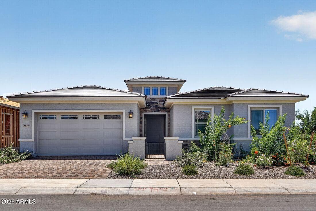 8855 W OREGON Avenue, Glendale, AZ 85305 — photo 1 of 67