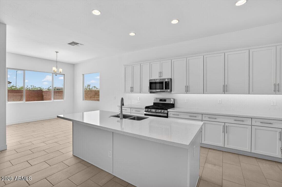 8855 W OREGON Avenue, Glendale, AZ 85305 — photo 9 of 67
