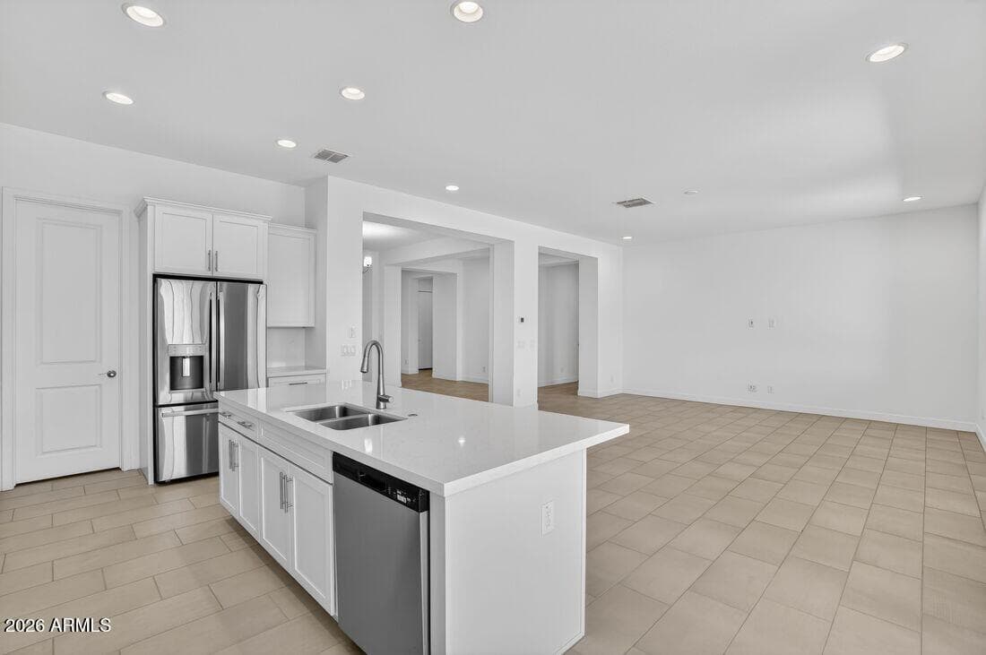 8855 W OREGON Avenue, Glendale, AZ 85305 — photo 10 of 67