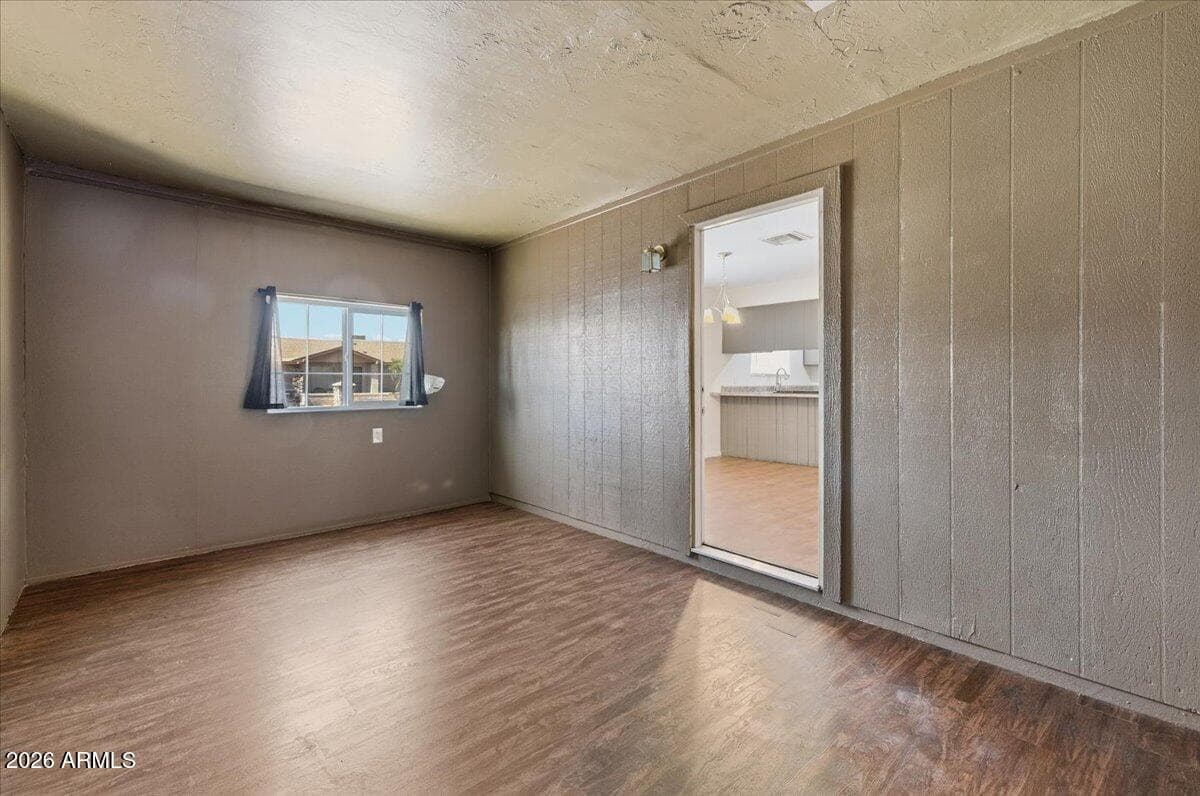 5407 W MONTE VISTA Road, Phoenix, AZ 85035 — photo 25 of 51