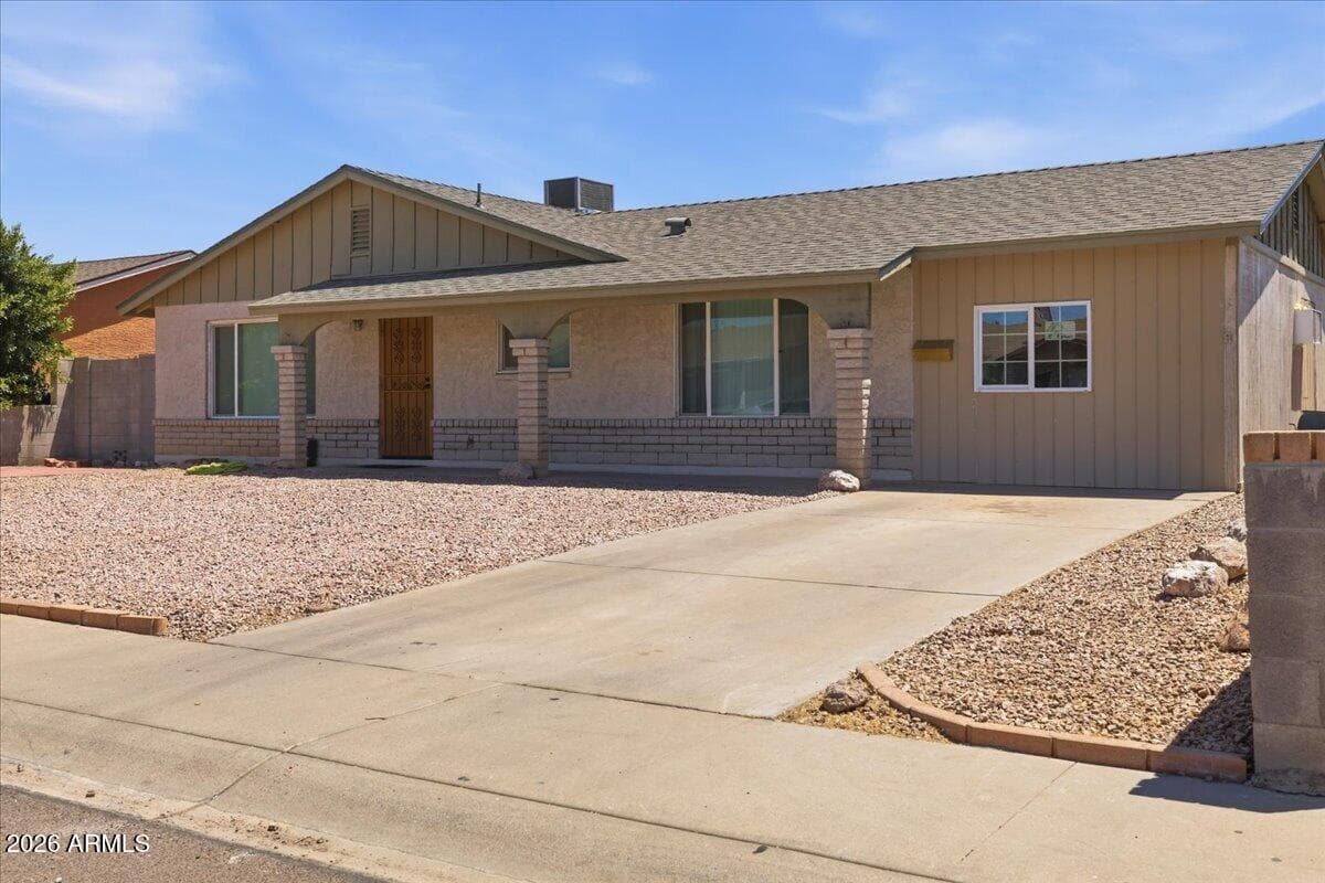 5407 W MONTE VISTA Road, Phoenix, AZ 85035 — photo 34 of 51