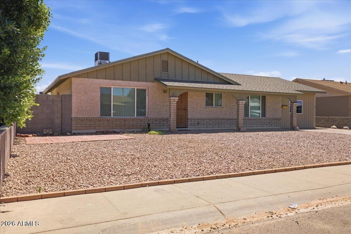 5407 W MONTE VISTA Road, Phoenix, AZ 85035 — photo 36 of 51