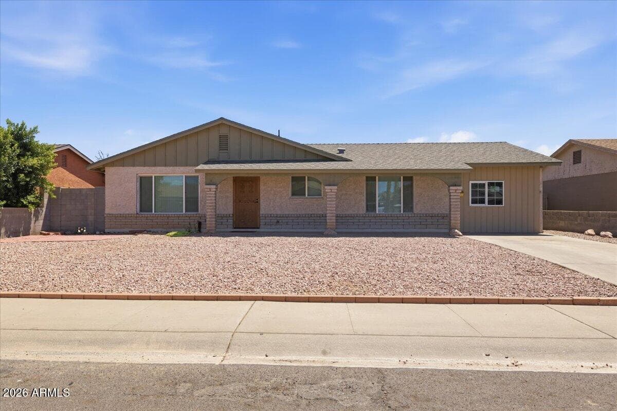 5407 W MONTE VISTA Road, Phoenix, AZ 85035 — photo 37 of 51