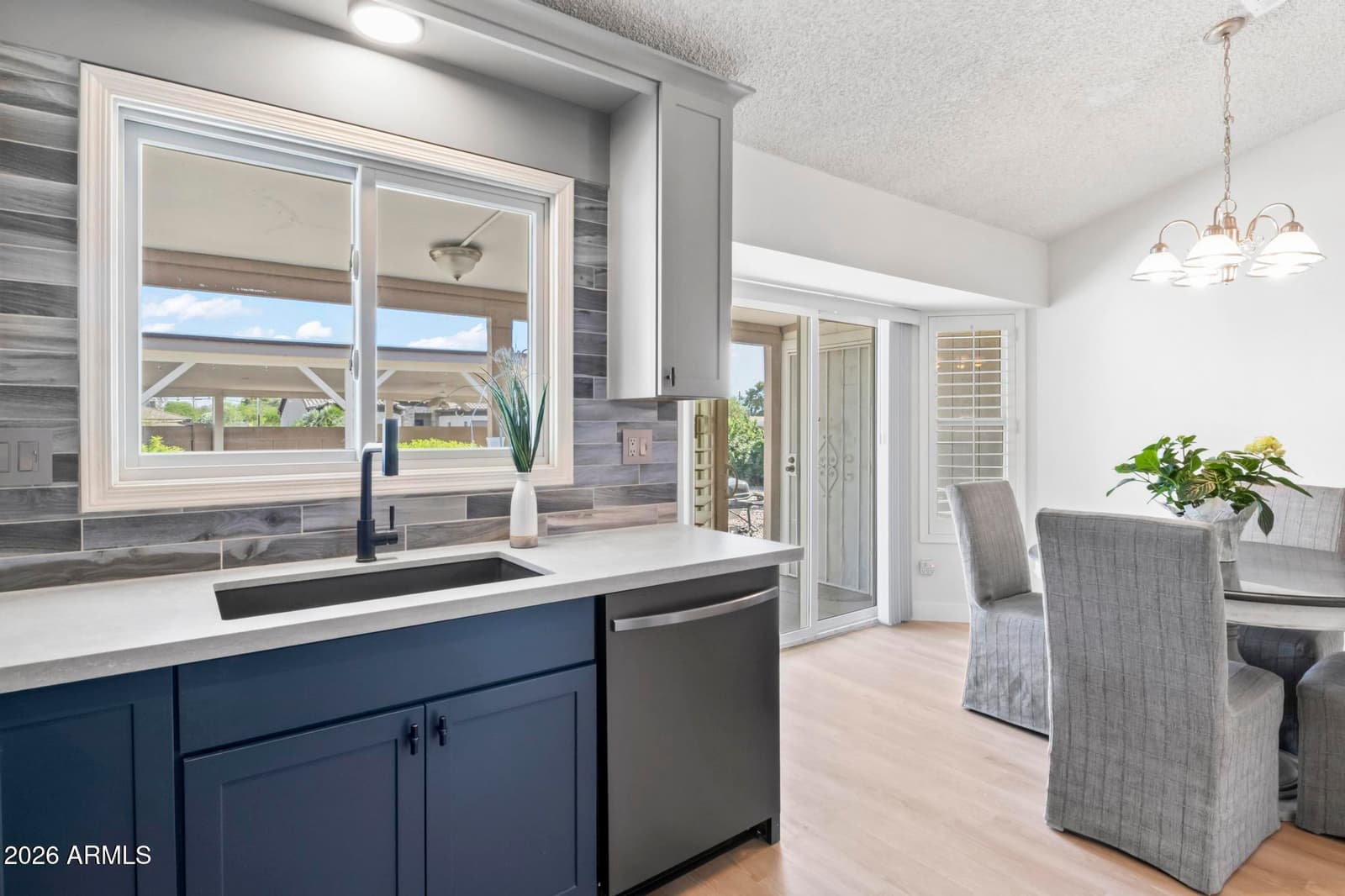 3025 E BREMEN Street, Phoenix, AZ 85032 — photo 9 of 37