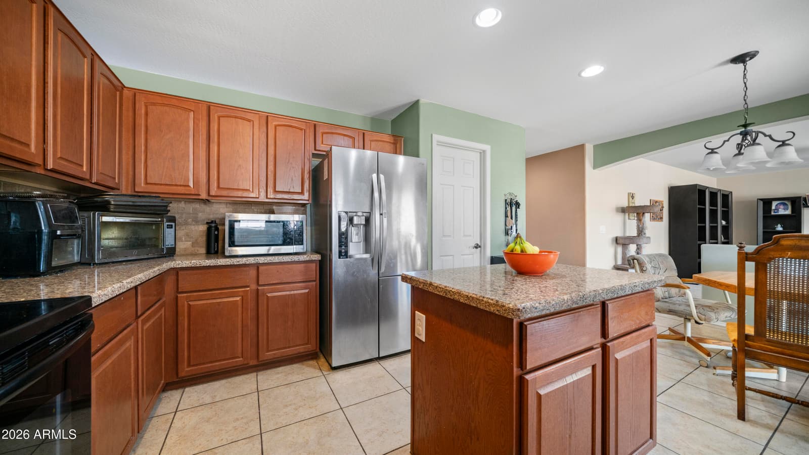 18182 W DESERT Lane, Surprise, AZ 85388 — photo 11 of 27