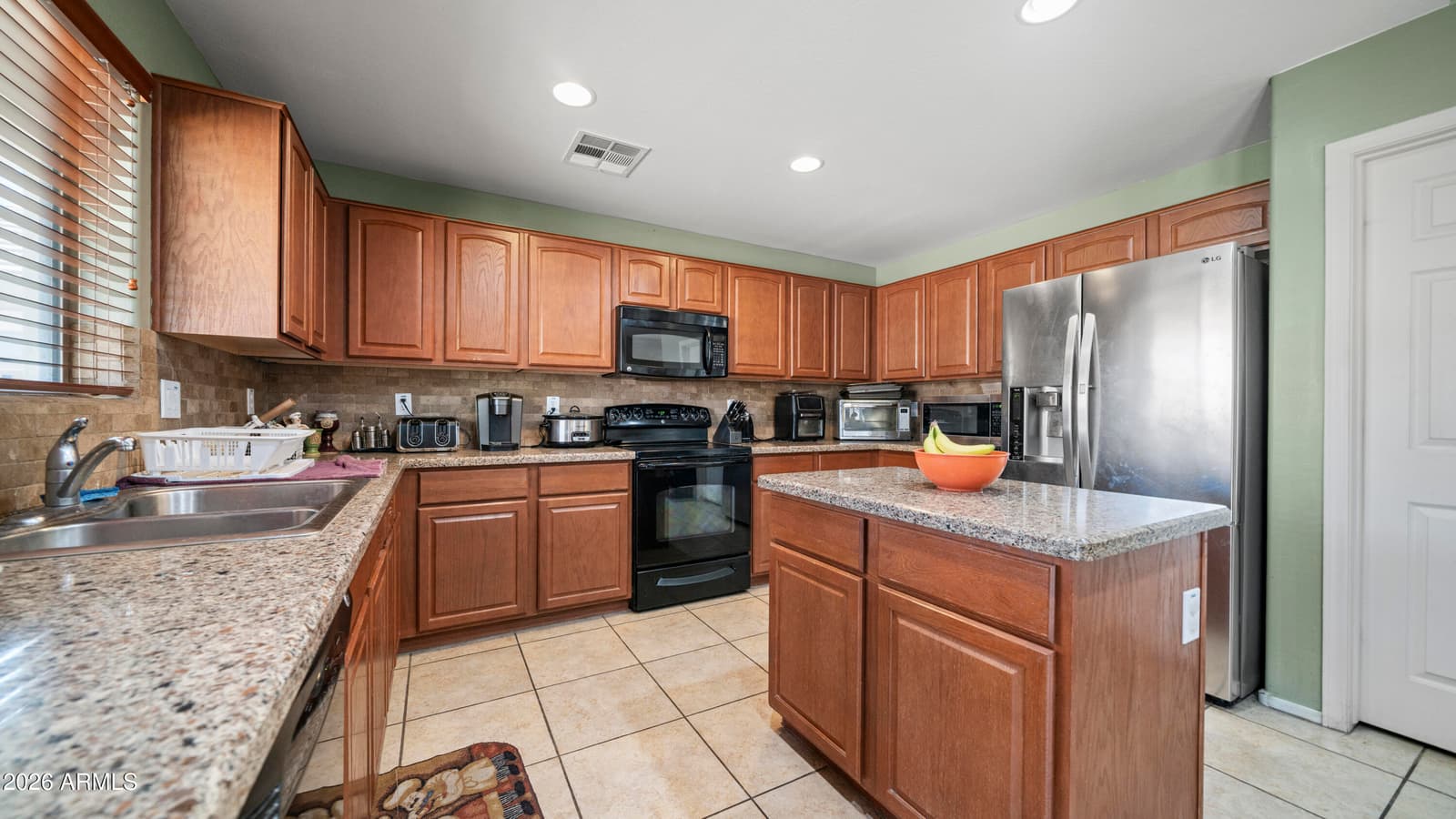 18182 W DESERT Lane, Surprise, AZ 85388 — photo 9 of 27