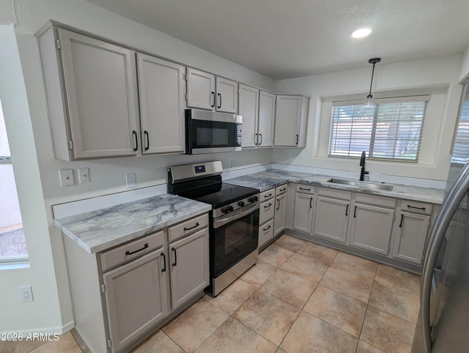 8034 W PARADISE Drive, Peoria, AZ 85345 — photo 4 of 30