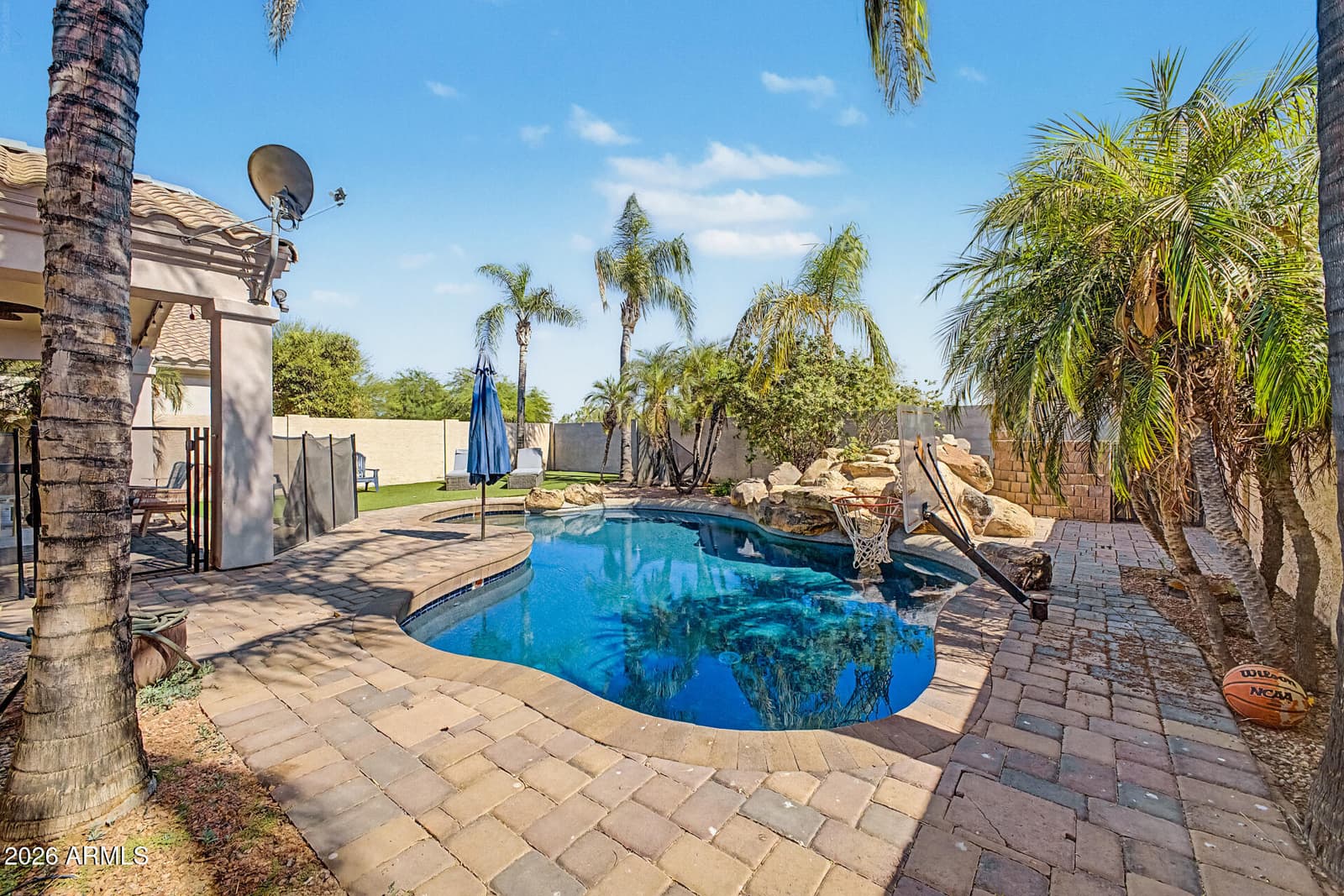 8143 E MICHELLE Drive, Scottsdale, AZ 85255 — photo 25 of 27