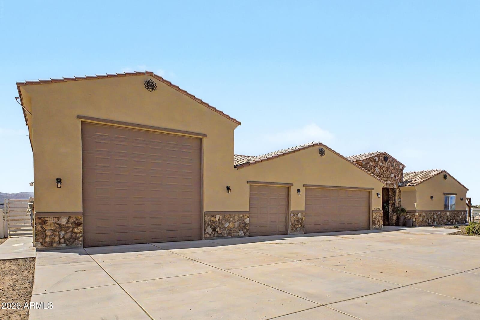 24039 W Cavedale Drive, Wittmann, AZ 85361 — photo 8 of 56