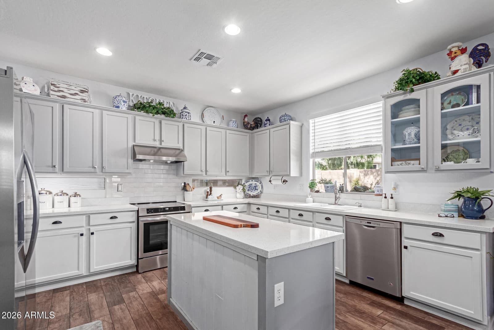 17538 W MARSHALL Lane, Surprise, AZ 85388 — photo 11 of 35