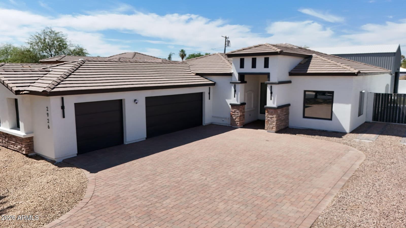 2926 E HARTFORD Avenue, Phoenix, AZ 85032 — photo 51 of 81