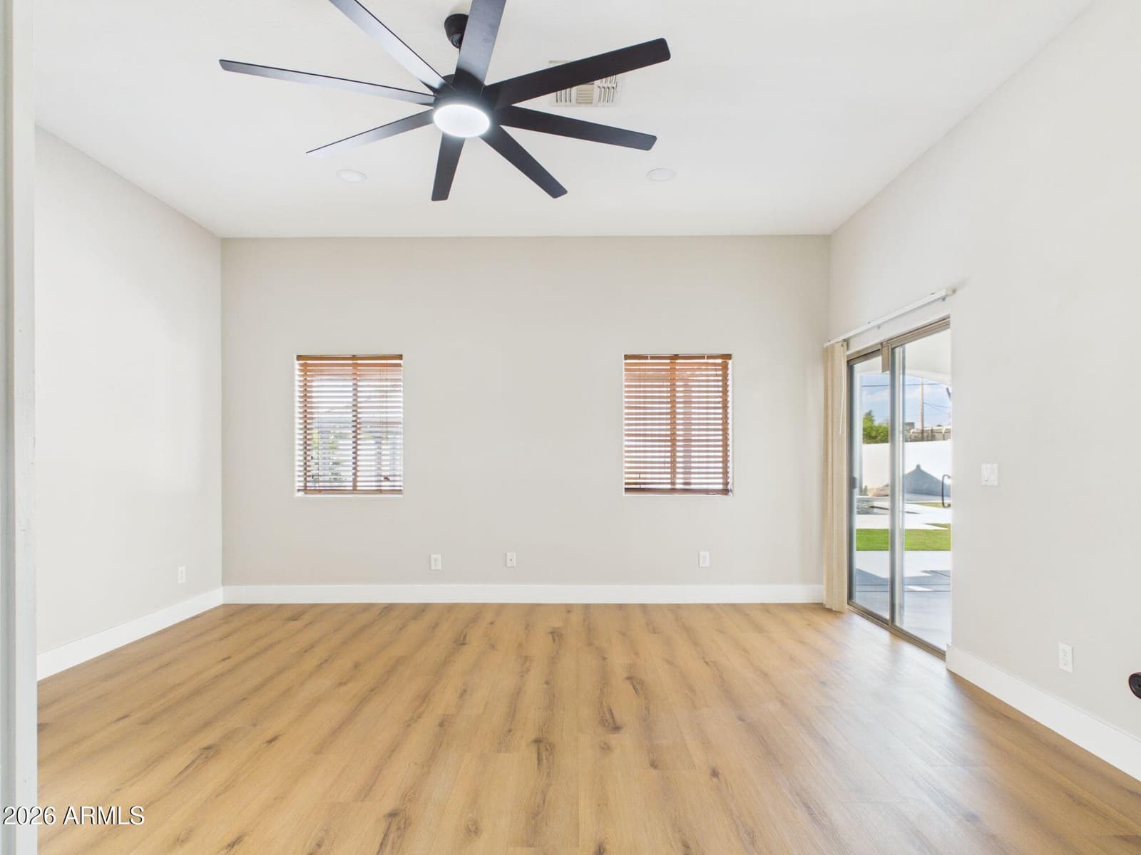2926 E HARTFORD Avenue, Phoenix, AZ 85032 — photo 30 of 81