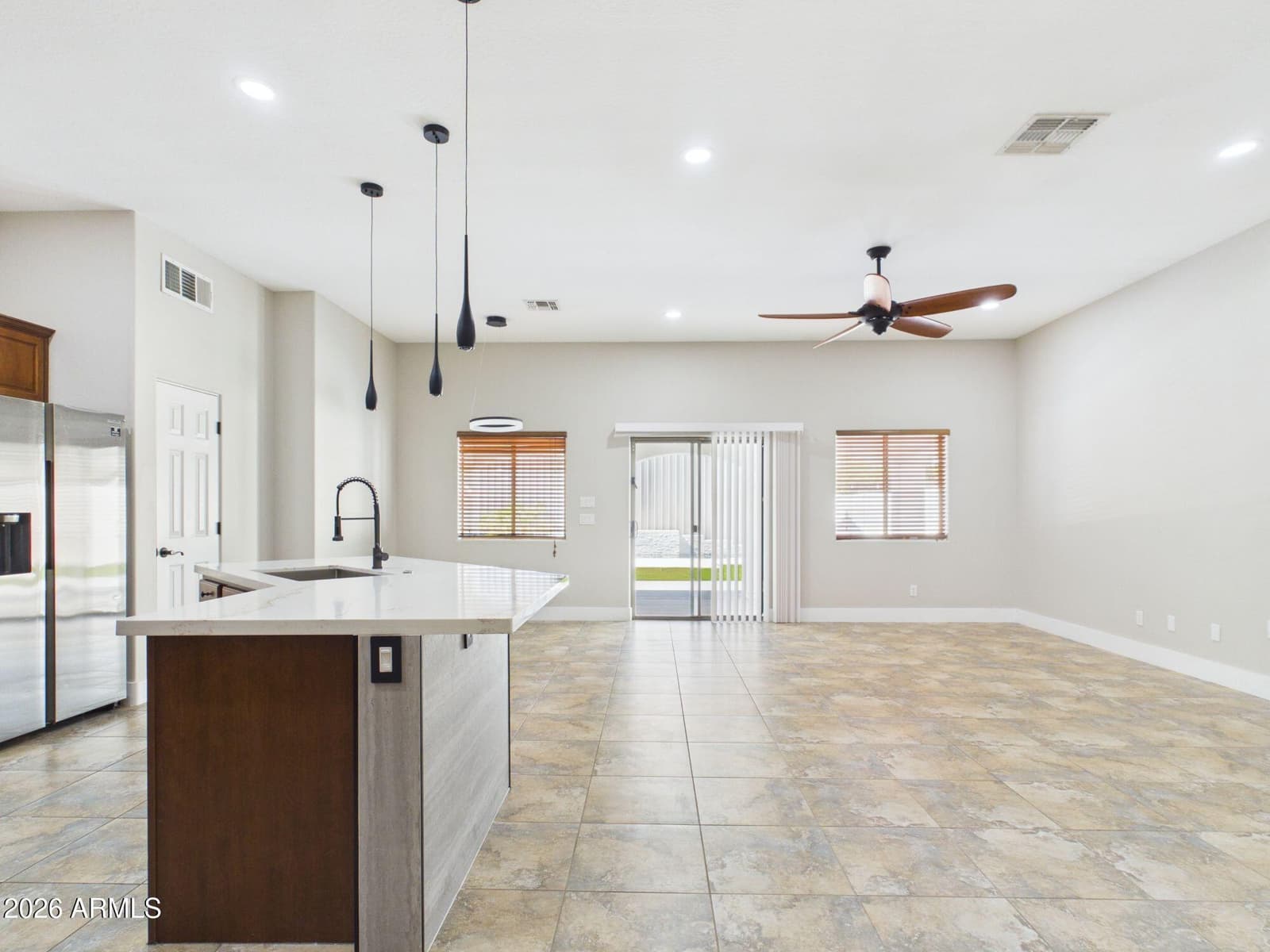 2926 E HARTFORD Avenue, Phoenix, AZ 85032 — photo 12 of 81