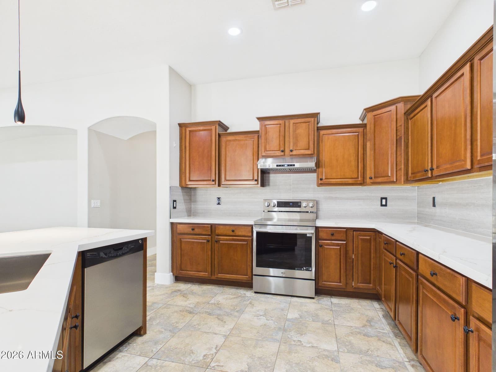 2926 E HARTFORD Avenue, Phoenix, AZ 85032 — photo 14 of 81