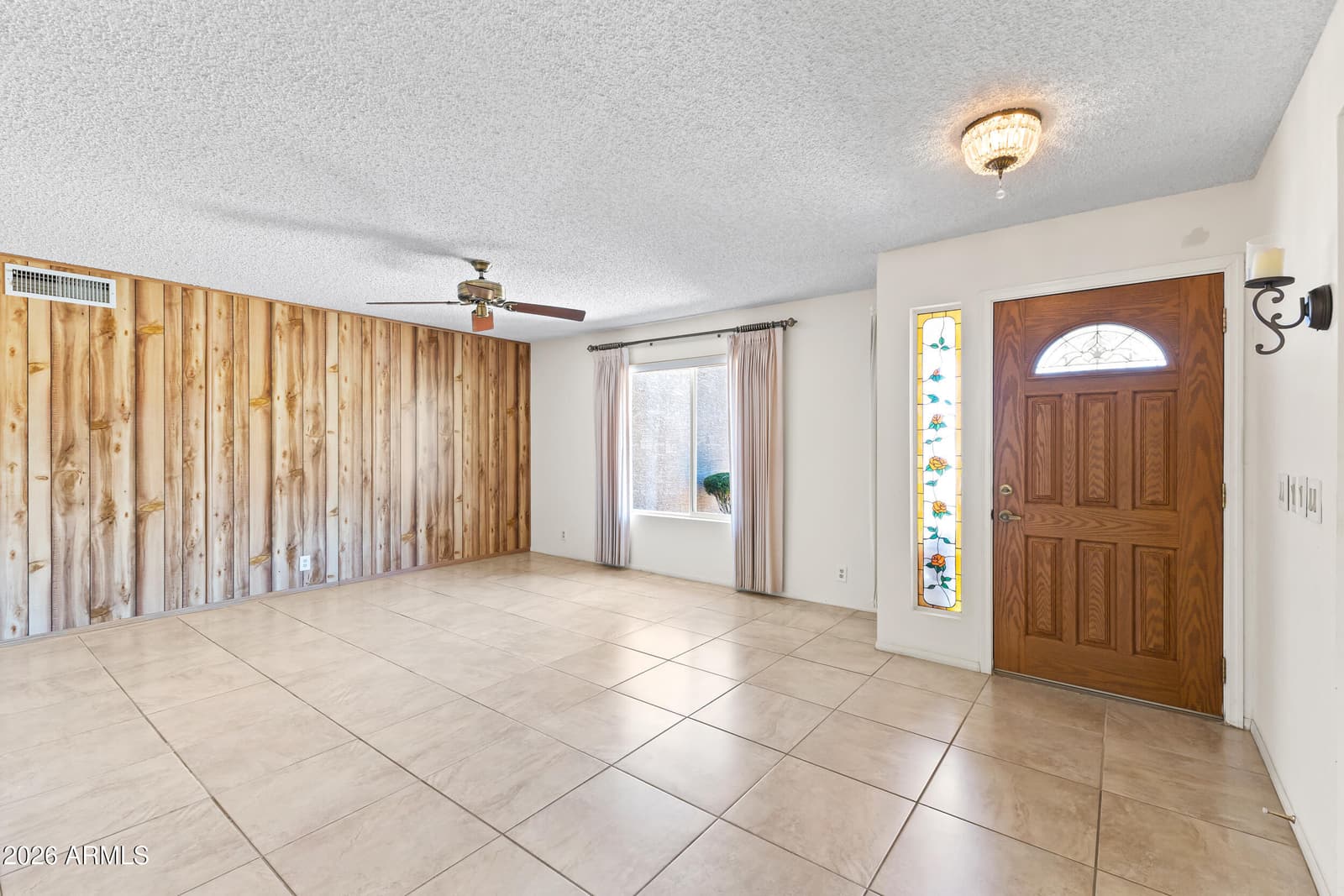 9821 W ORAIBI Drive, Peoria, AZ 85382 — photo 5 of 39
