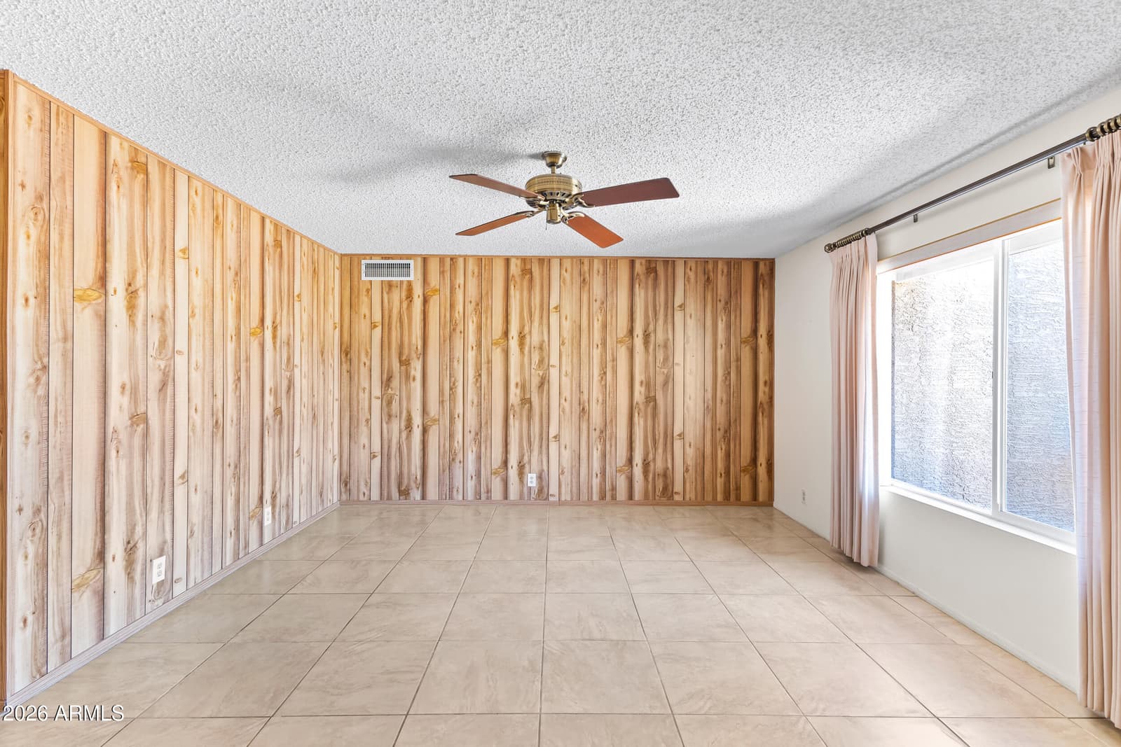 9821 W ORAIBI Drive, Peoria, AZ 85382 — photo 7 of 39