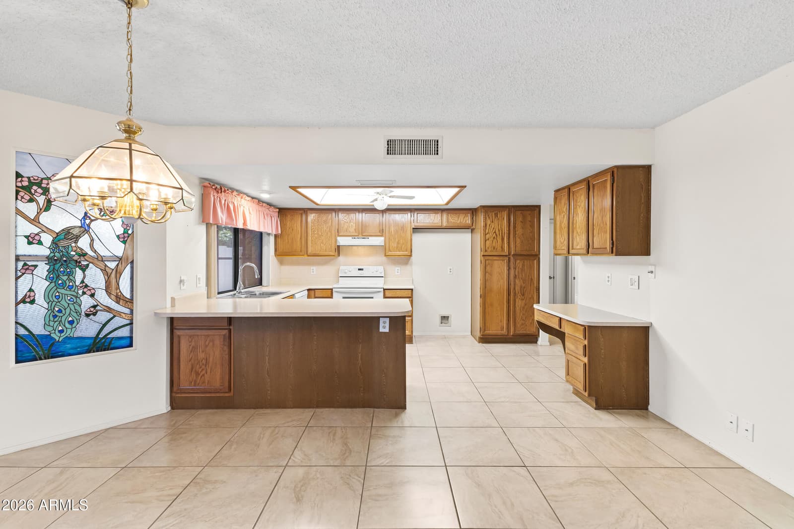 9821 W ORAIBI Drive, Peoria, AZ 85382 — photo 10 of 39