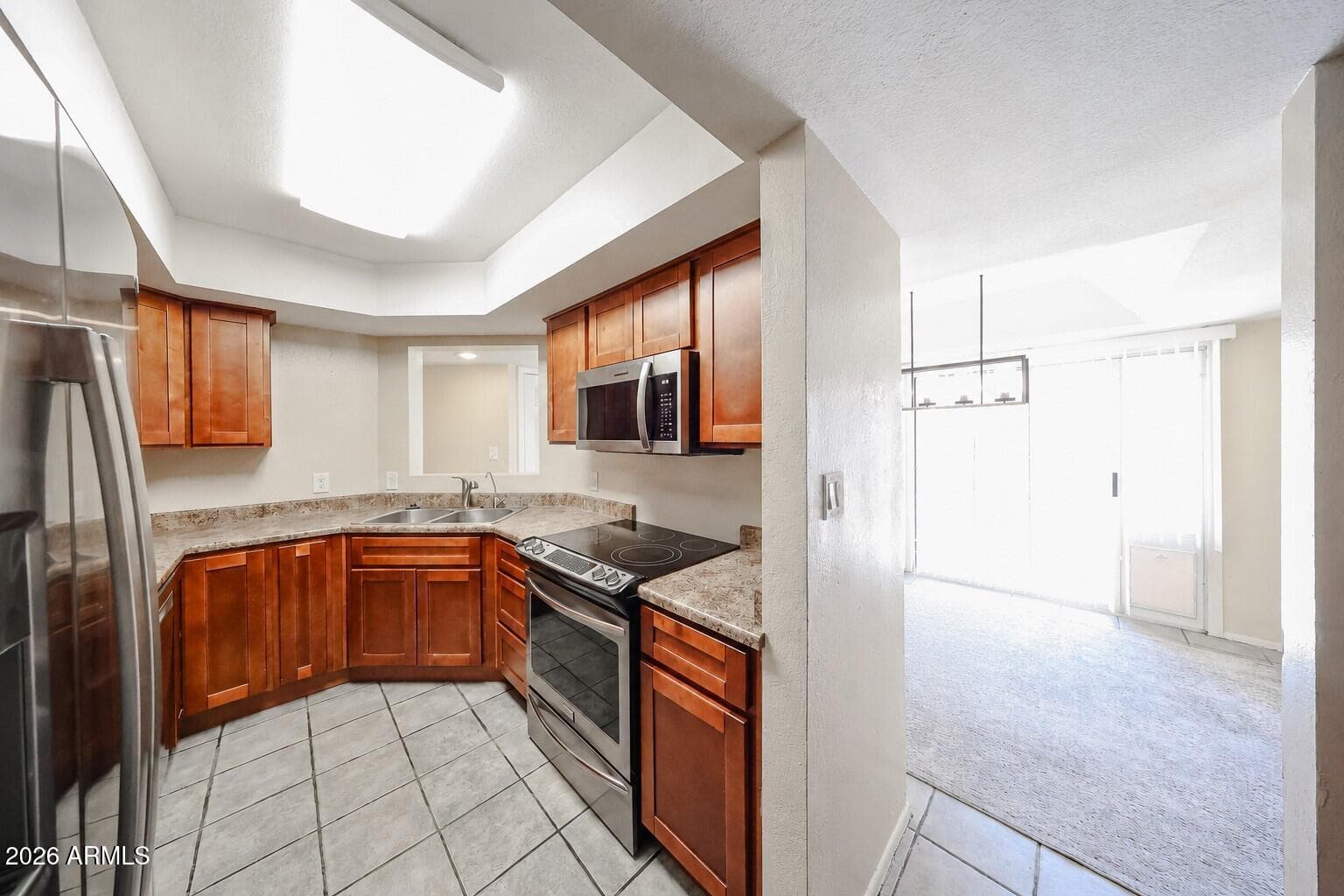 9223 N 47TH Court, Glendale, AZ 85302 — photo 4 of 27